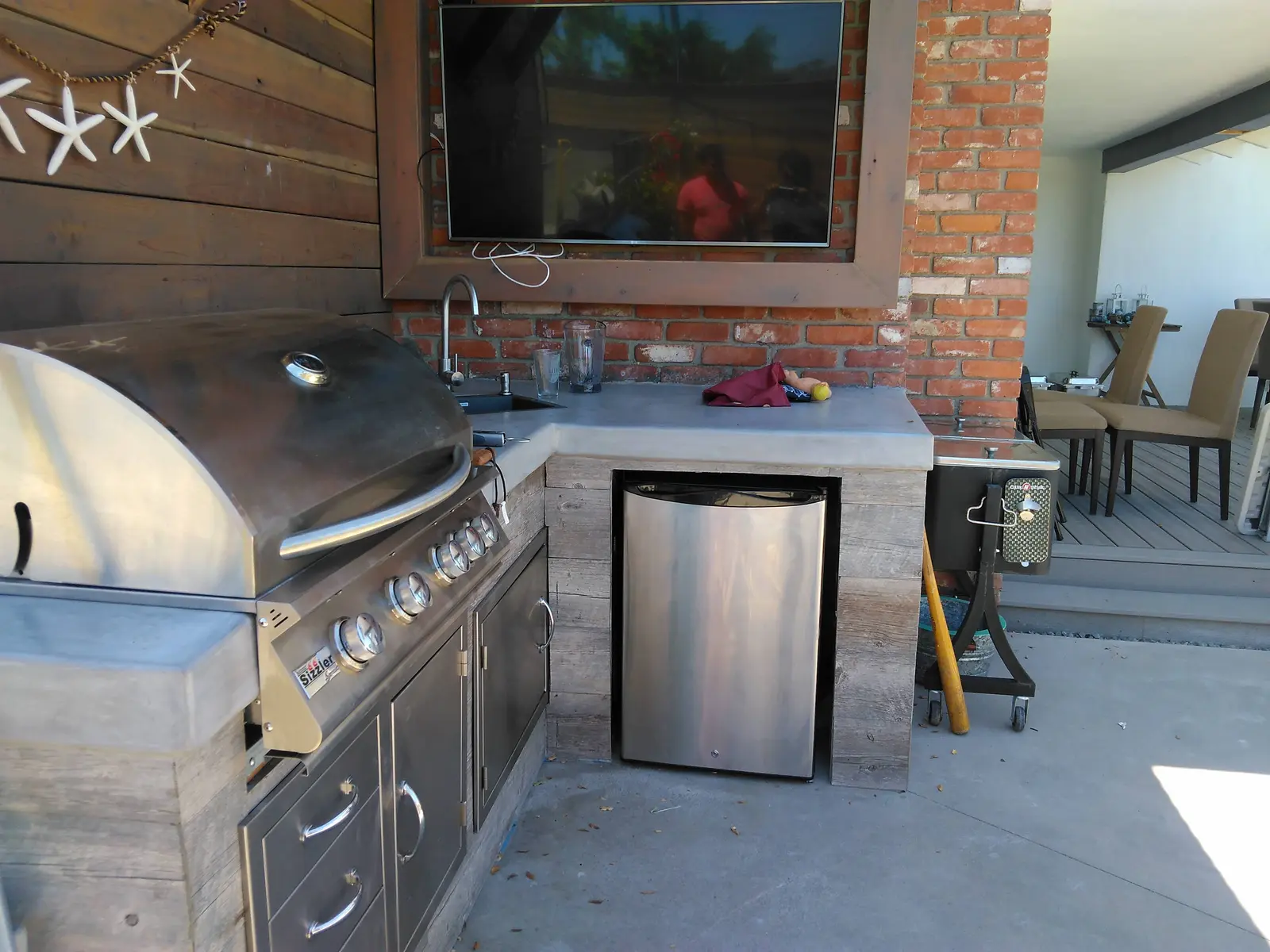 Outdoor Living Deck & Kitchen — completed view 3